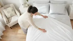 « Vous ne devriez pas changer votre literie toutes les deux semaines ou tous les mois » – l'intervalle correct pour la changer est surprenant.